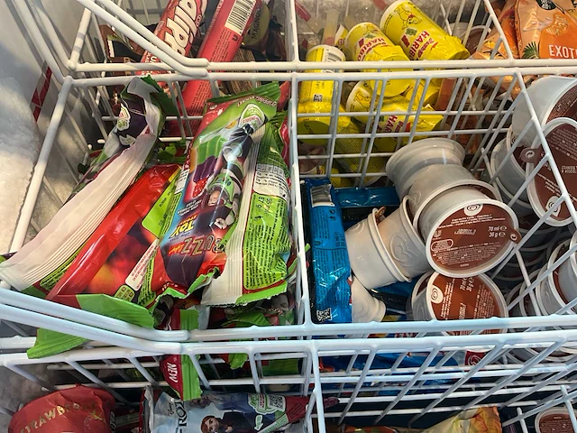 Partij divers snoepgoed - afbeelding 29 van  29