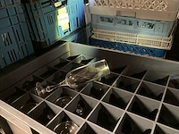 Partij divers tafel- en cateringbenodigdheden in rek 3 (a&b) - afbeelding 13 van  22