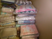 Partij divers textiel - afbeelding 2 van  4