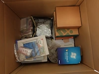 Partij divers toebehoren laadpaalproductie - afbeelding 2 van  22