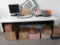 Partij divers toebehoren laadpaalproductie - afbeelding 3 van  22