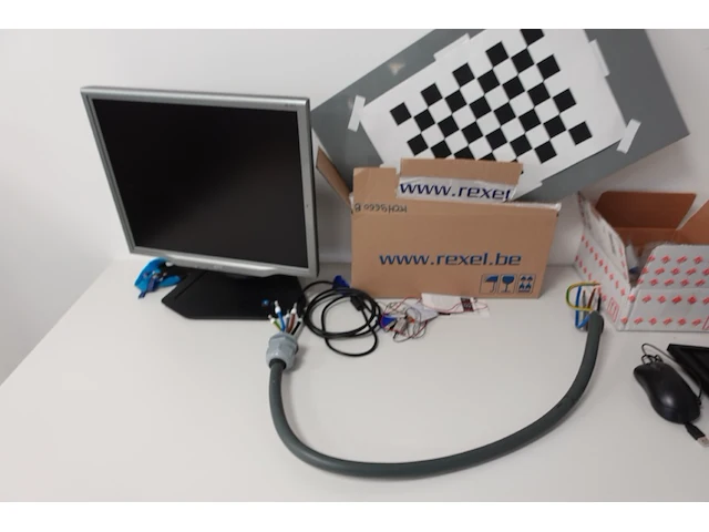 Partij divers toebehoren laadpaalproductie - afbeelding 7 van  22