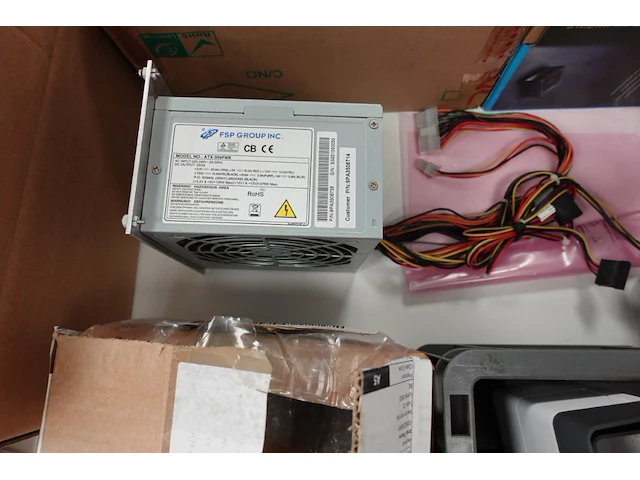 Partij divers toebehoren laadpaalproductie - afbeelding 10 van  22