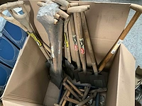 Partij divers tuingereedschap pollet