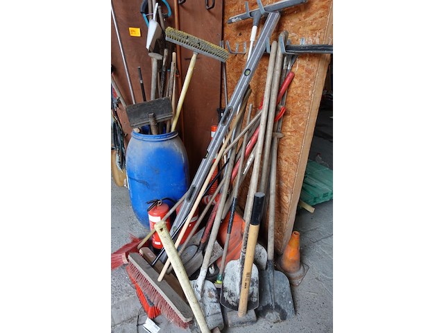 Partij divers werkmateriaal - afbeelding 2 van  3