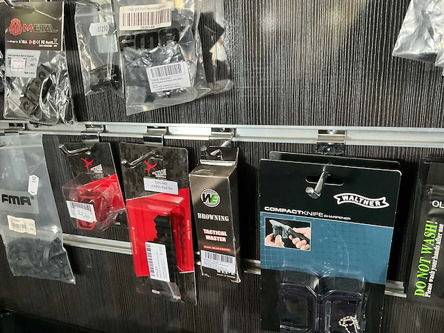 Partij diverse accessoires en onderdelen - afbeelding 4 van  16