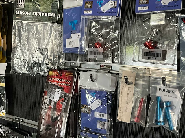 Partij diverse accessoires en onderdelen - afbeelding 7 van  16