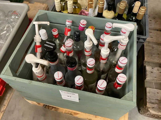 Partij diverse alcoholische dranken - afbeelding 2 van  5