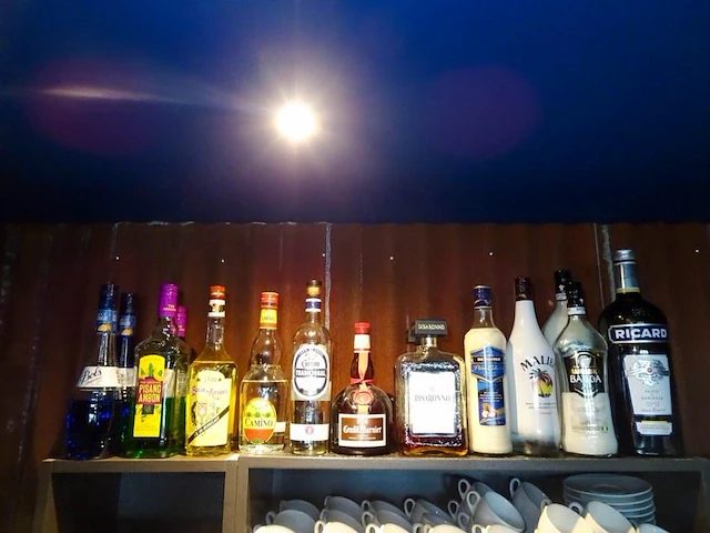 Partij diverse alcoholische dranken - afbeelding 2 van  3