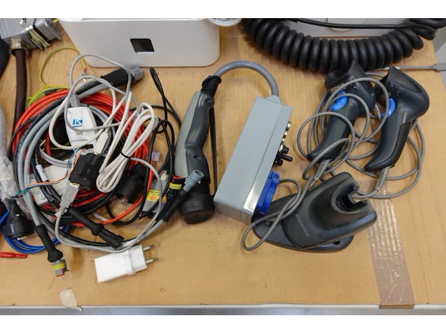 Partij diverse apparatuur - afbeelding 3 van  9