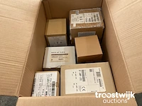 Partij diverse audio apparatuur en toebehoren - afbeelding 3 van  13