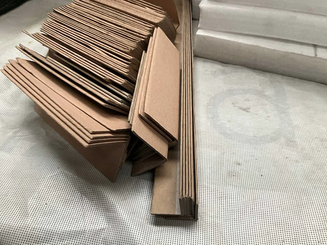 Partij diverse beschermingsmaterialen voor inpak - afbeelding 4 van  6