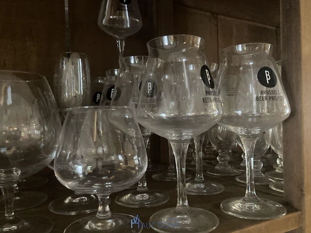 Partij diverse bierglazen - afbeelding 15 van  32