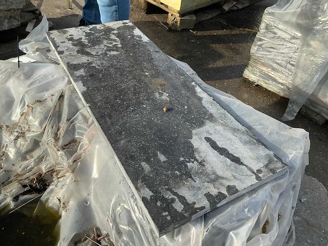 Partij diverse blauwsteen tegels - afbeelding 5 van  5