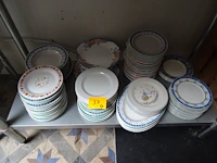 Partij diverse borden - afbeelding 2 van  7