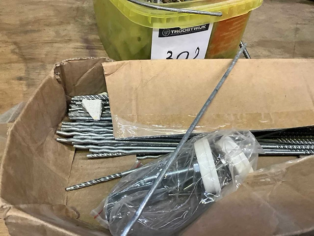 Partij diverse bouw- en bevestigingsmateriaal - afbeelding 3 van  7