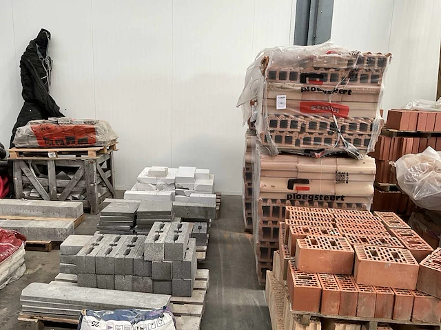 Partij diverse bouwmaterialen - afbeelding 1 van  8