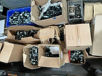 Partij diverse buisklemmen - afbeelding 2 van  9