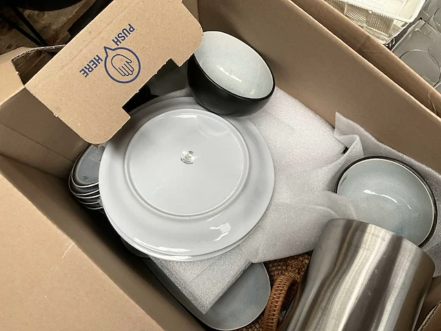 Partij diverse decoratie en servies - afbeelding 10 van  20