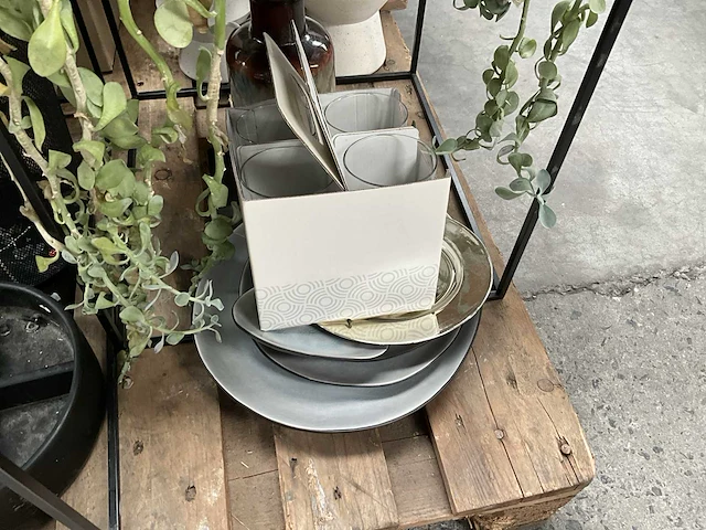 Partij diverse decoratie en servies - afbeelding 17 van  20