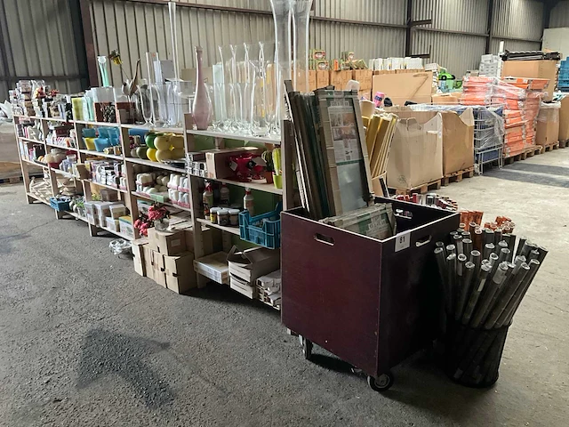 Partij diverse decoratie - afbeelding 1 van  30
