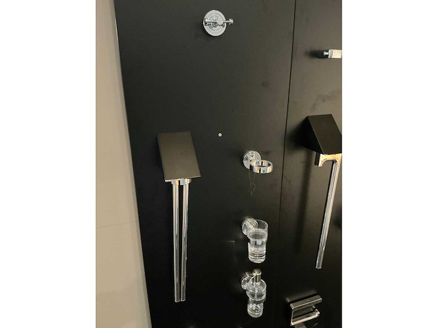 Partij diverse douche- en badkamergarnituren (70x) - afbeelding 12 van  21