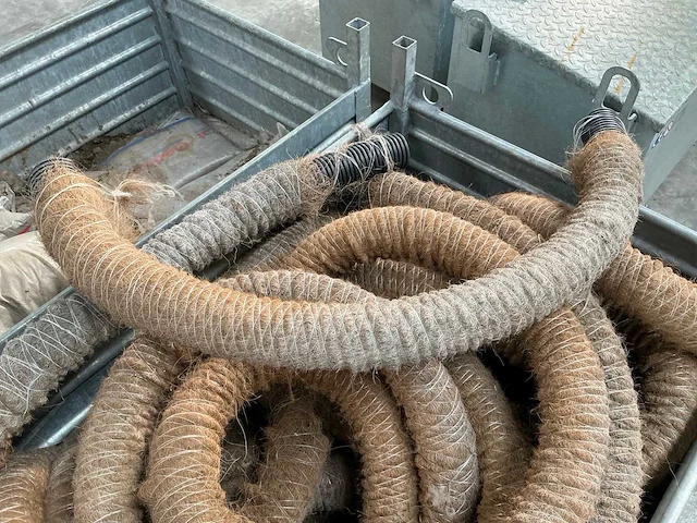 Partij diverse drainagebuizen/flexibele pvc buizen - afbeelding 2 van  4