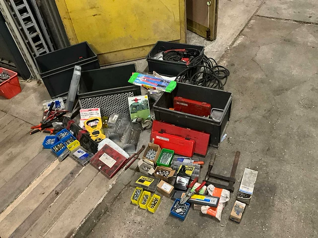 Partij diverse gereedschappen - afbeelding 1 van  30