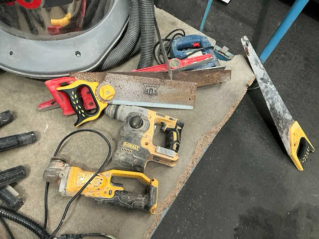 Partij diverse gereedschappen - afbeelding 1 van  3