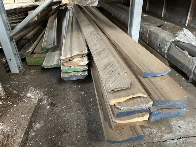 Partij diverse hout (inhoud rek) - afbeelding 5 van  8
