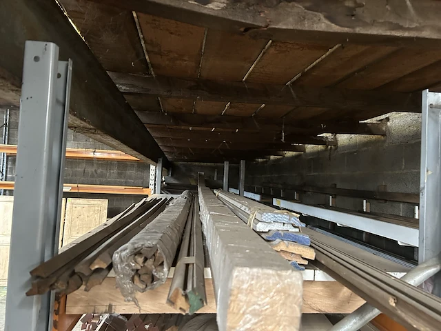 Partij diverse hout (inhoud rek) - afbeelding 7 van  8
