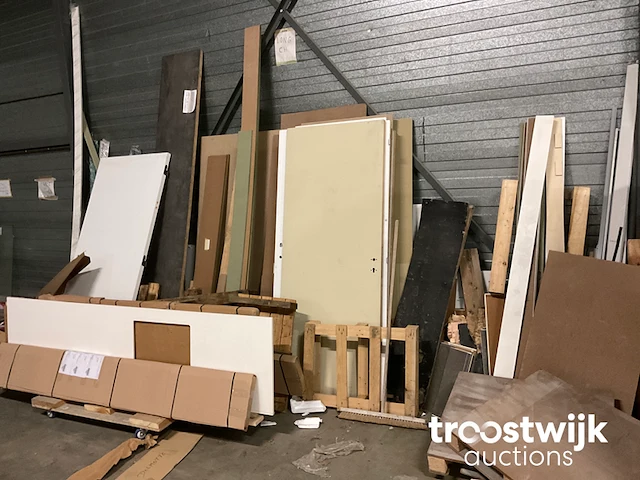 Partij diverse houten platen/planken/ profielen - afbeelding 4 van  11