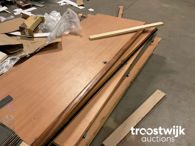 Partij diverse houten platen/planken/ profielen - afbeelding 7 van  11