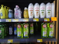Partij diverse huishoudproducten en verzorgingsproducten - afbeelding 2 van  20