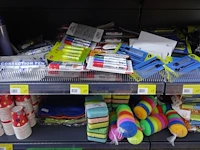 Partij diverse huishoudproducten en verzorgingsproducten - afbeelding 4 van  20