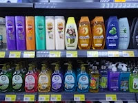 Partij diverse huishoudproducten en verzorgingsproducten - afbeelding 17 van  20