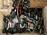Partij diverse hydraulische koppelingen - afbeelding 2 van  3