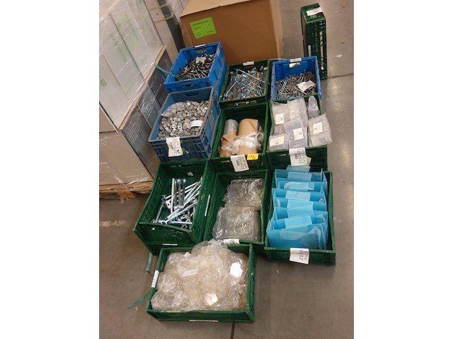 Partij diverse ijzerwaren - afbeelding 1 van  20