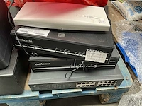 Partij diverse it-materialen, kabels en toebehoren - afbeelding 4 van  14