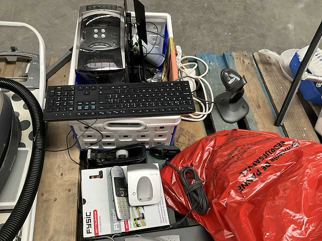 Partij diverse it-materialen, kabels en toebehoren - afbeelding 11 van  14