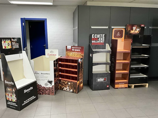 Partij diverse kartonnen displays en verpakkingen - afbeelding 18 van  20