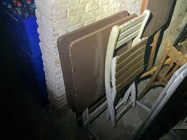 Partij diverse klaptafels en klapstoelen - afbeelding 7 van  12