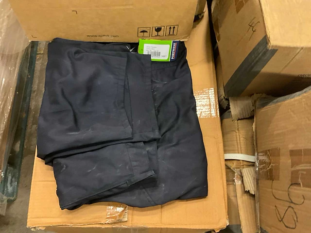 Partij diverse kleding - afbeelding 3 van  8