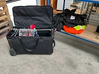 Partij diverse kleding - afbeelding 1 van  8