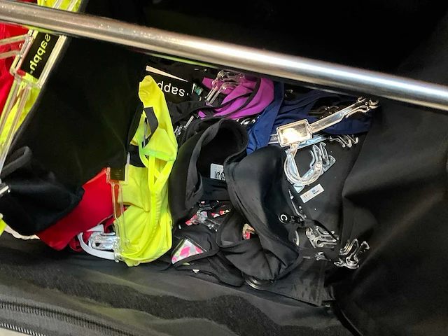 Partij diverse kleding - afbeelding 7 van  8