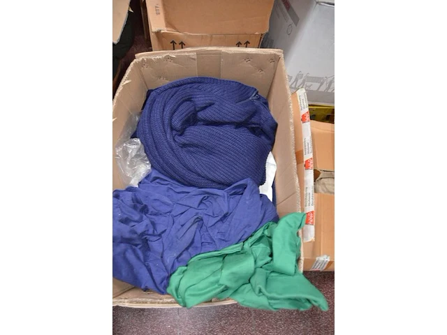 Partij diverse kleding - afbeelding 15 van  19