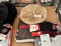 Partij diverse kleding. - afbeelding 1 van  1