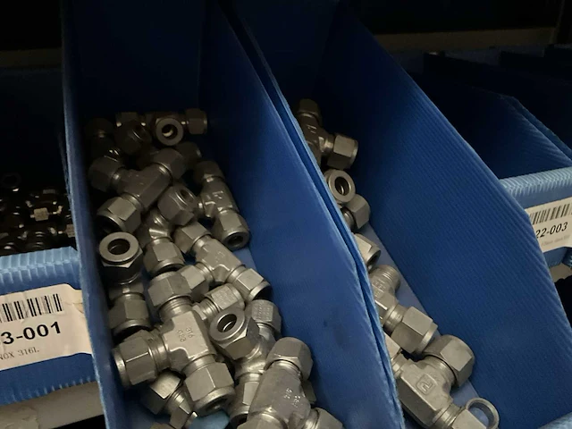 Partij diverse koppelingen - afbeelding 3 van  12