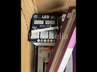 Partij diverse lampen led etc - afbeelding 3 van  4