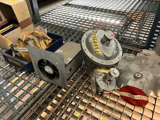 Partij diverse machineonderdelen - afbeelding 5 van  8